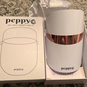 Peppy Light Therapy Mask
